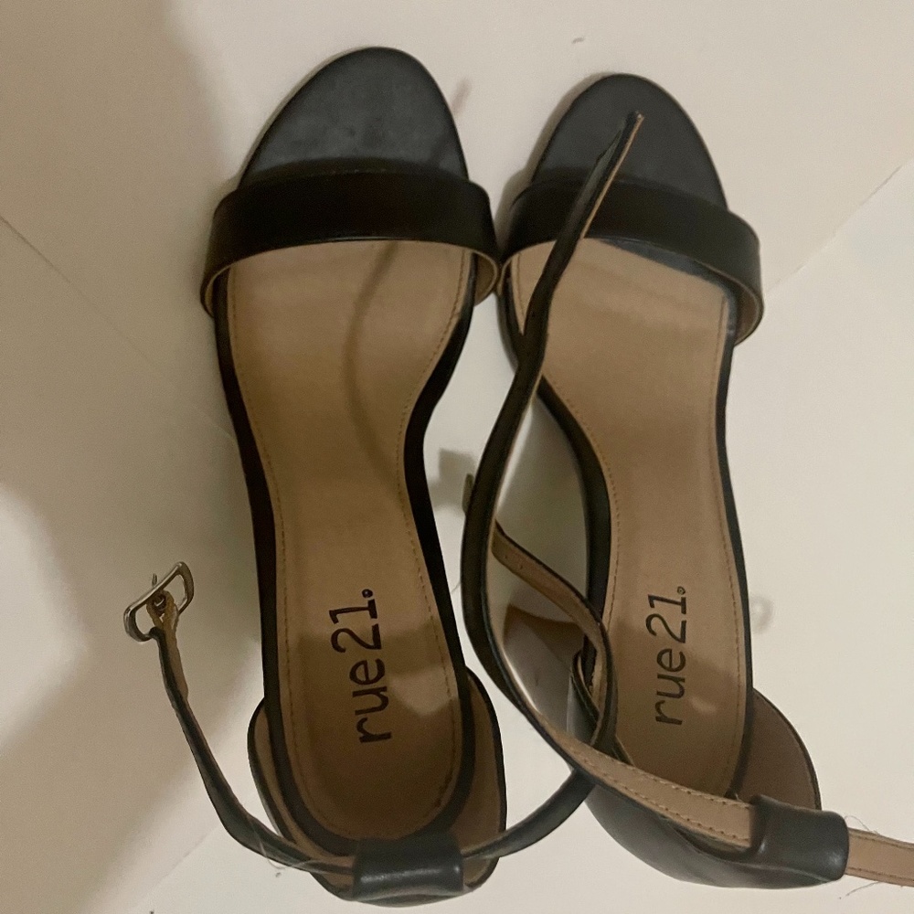 Rue 21 Strapless Wedges